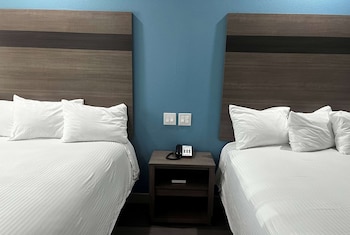 baymont by wyndham freeport texas