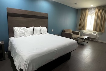 baymont by wyndham freeport texas