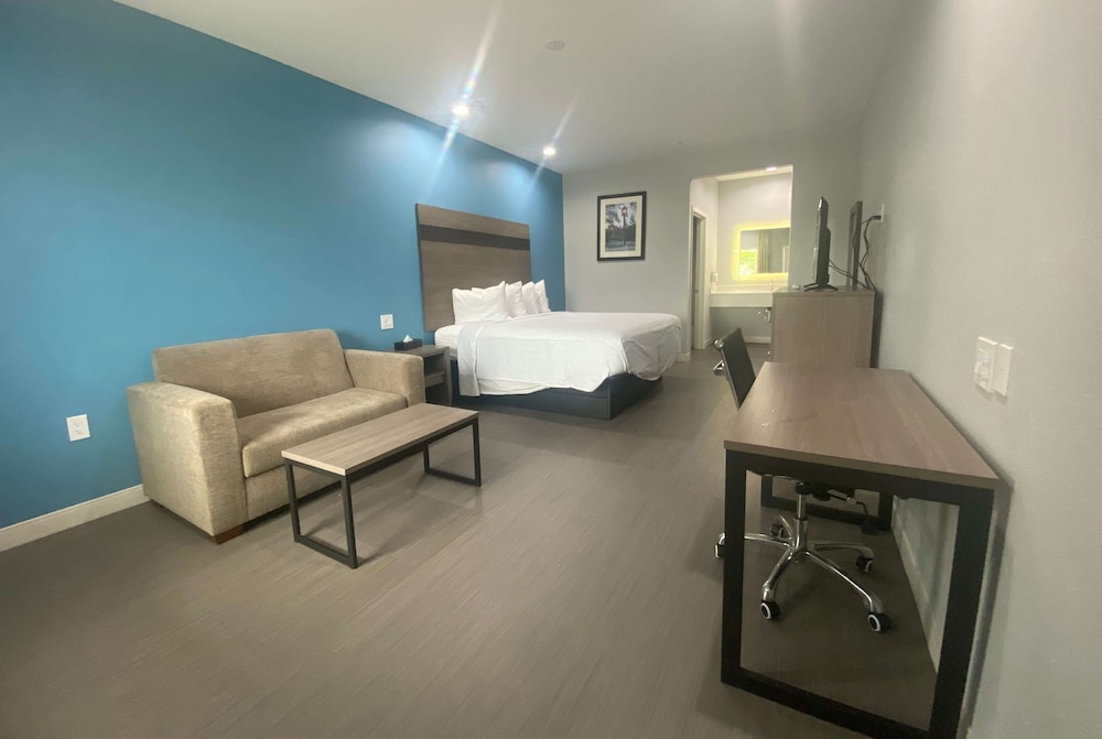 baymont by wyndham freeport texas