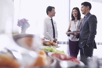 crowne plaza toronto airport by ihg