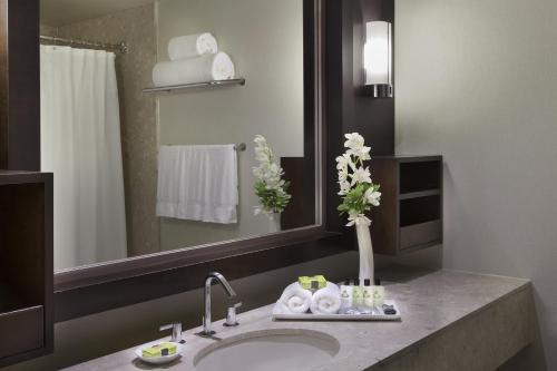 intercontinental toronto centre by ihg
