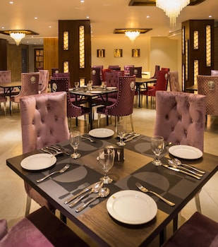 oasis hotel