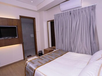 oasis hotel