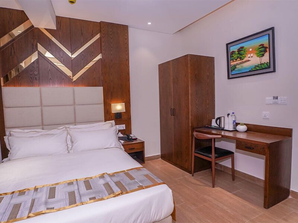 oasis hotel