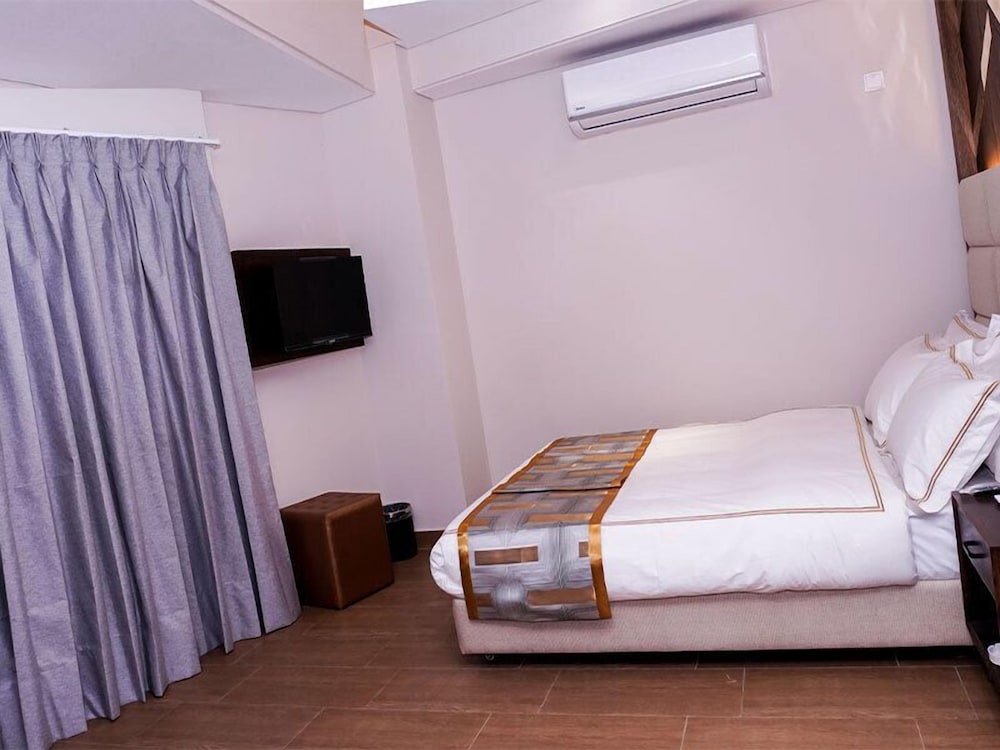 oasis hotel