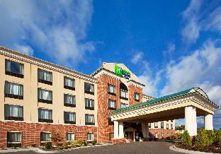 holiday inn express and suites detroit utica