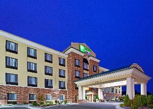 holiday inn express and suites detroit utica