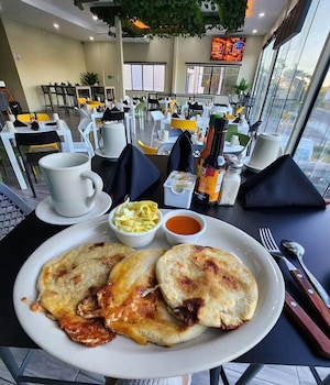 mi tierra hotel and restaurante