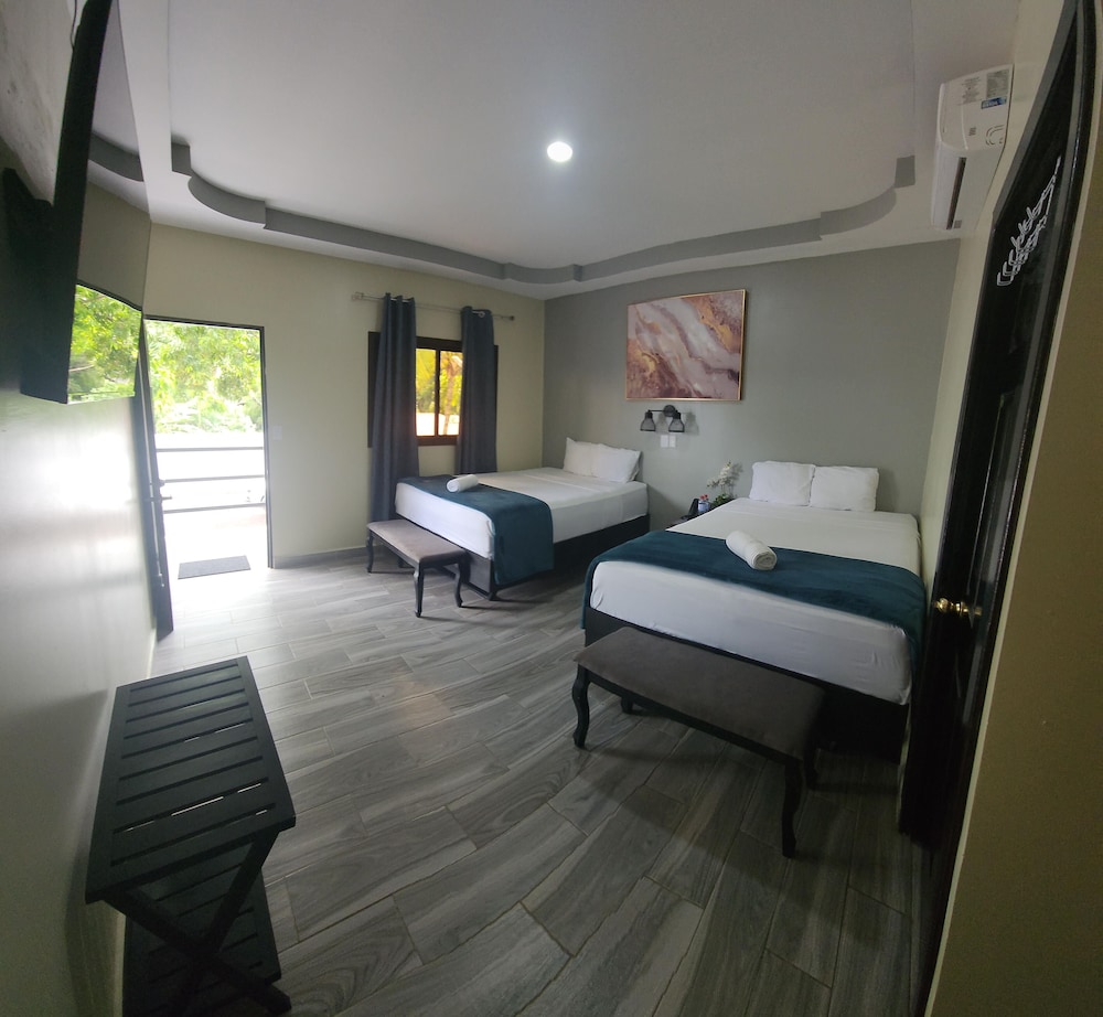 mi tierra hotel and restaurante