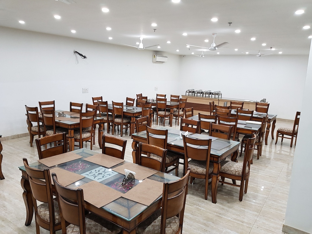 blueneck sec 47 near medanta the medicity gurugram