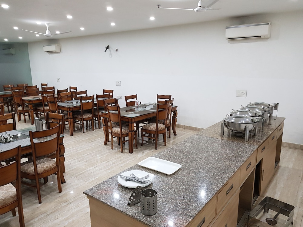 blueneck sec 47 near medanta the medicity gurugram