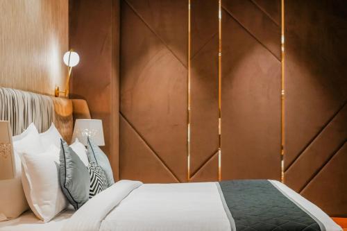 quality inn elite