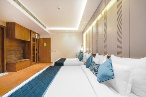 quality inn elite