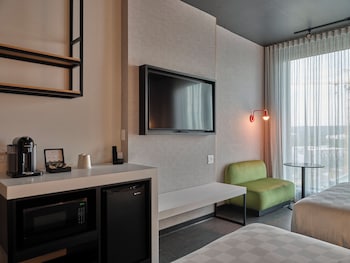 alt hotel calgary university district