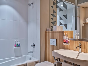 alt hotel calgary university district