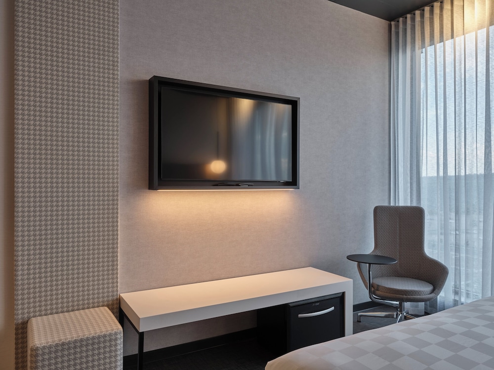 alt hotel calgary university district