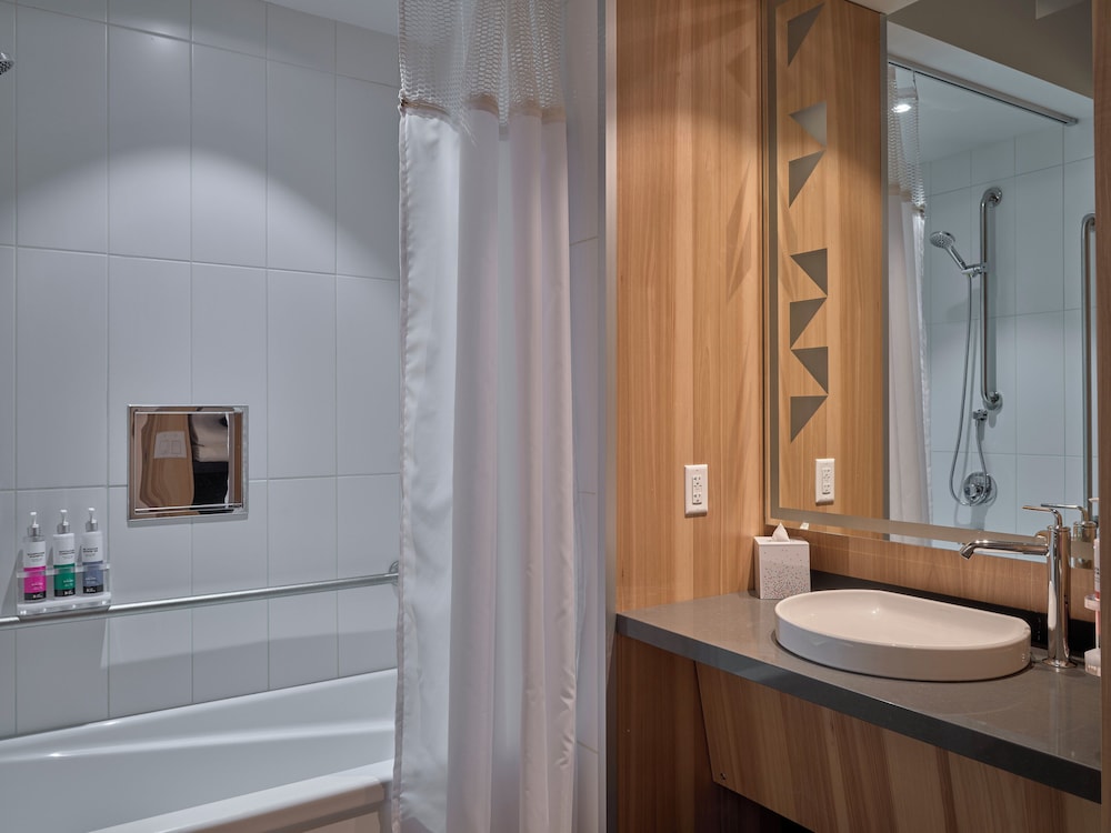 alt hotel calgary university district