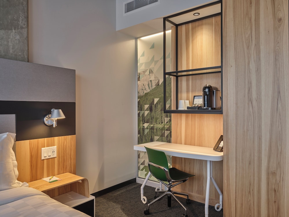 alt hotel calgary university district