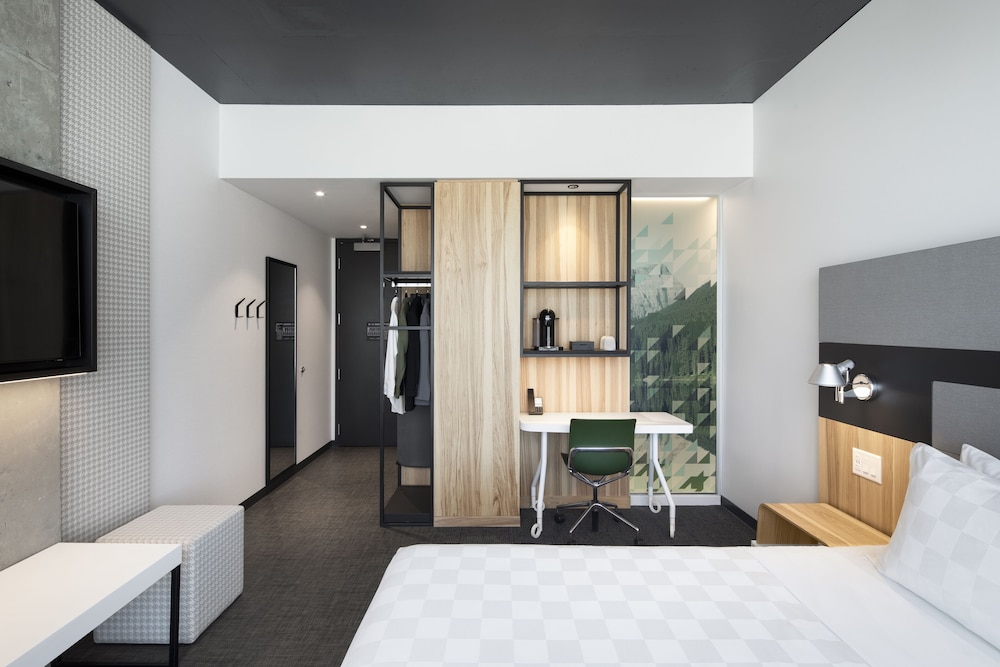 alt hotel calgary university district