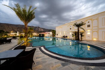 hukamgarh a luxury boutique resort