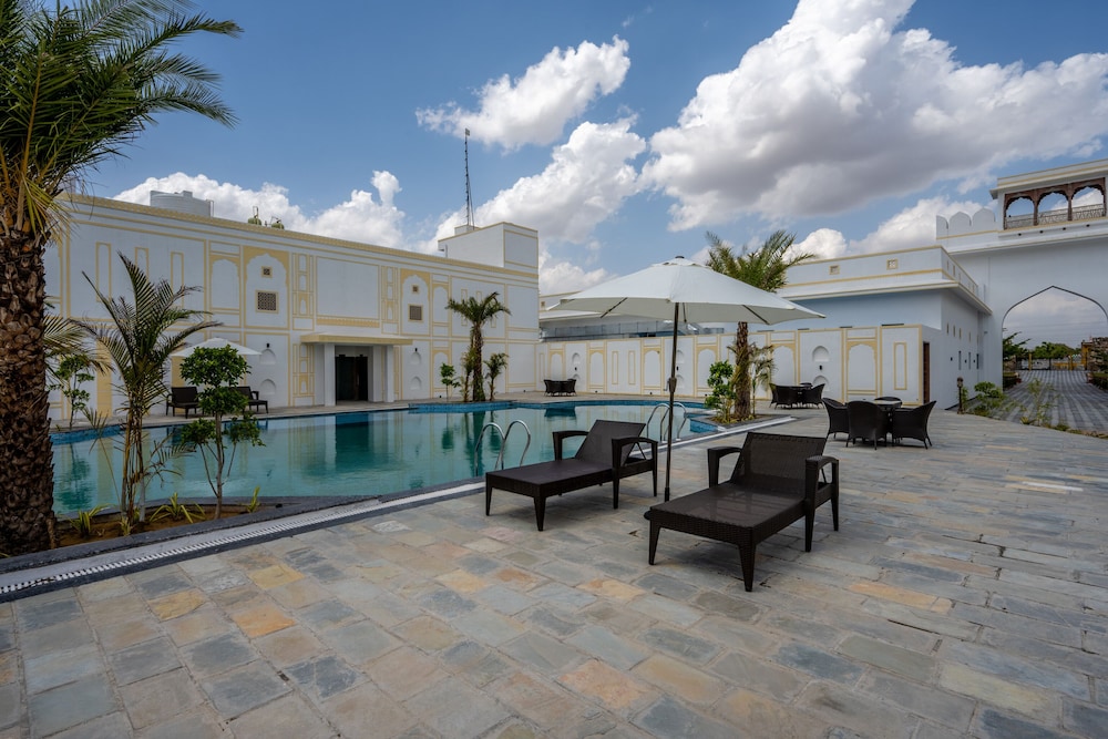 hukamgarh a luxury boutique resort