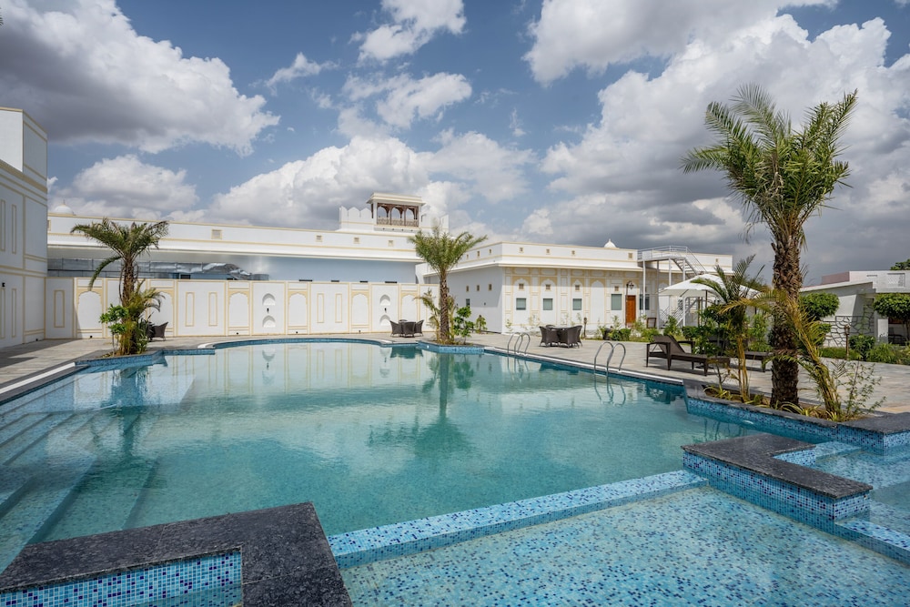 hukamgarh a luxury boutique resort
