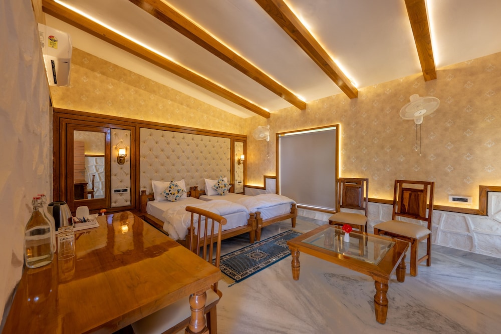 hukamgarh a luxury boutique resort