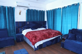 hotel omkaar and restaurant