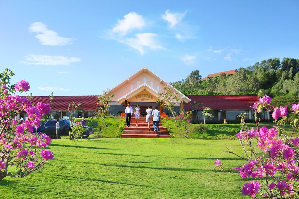 vietstar resort and spa