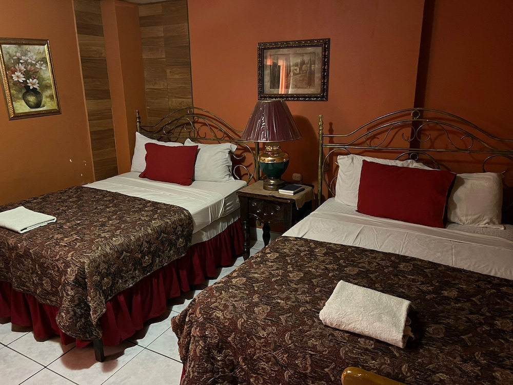 hotel maya copan
