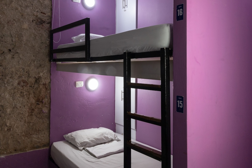 hostal seven nights cartagena