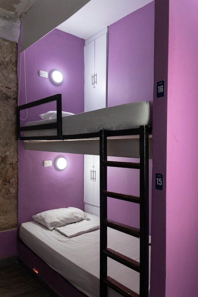 hostal seven nights cartagena