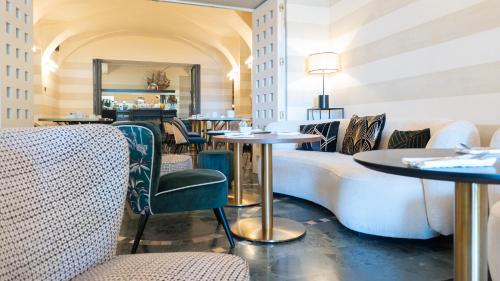 hotel ancora