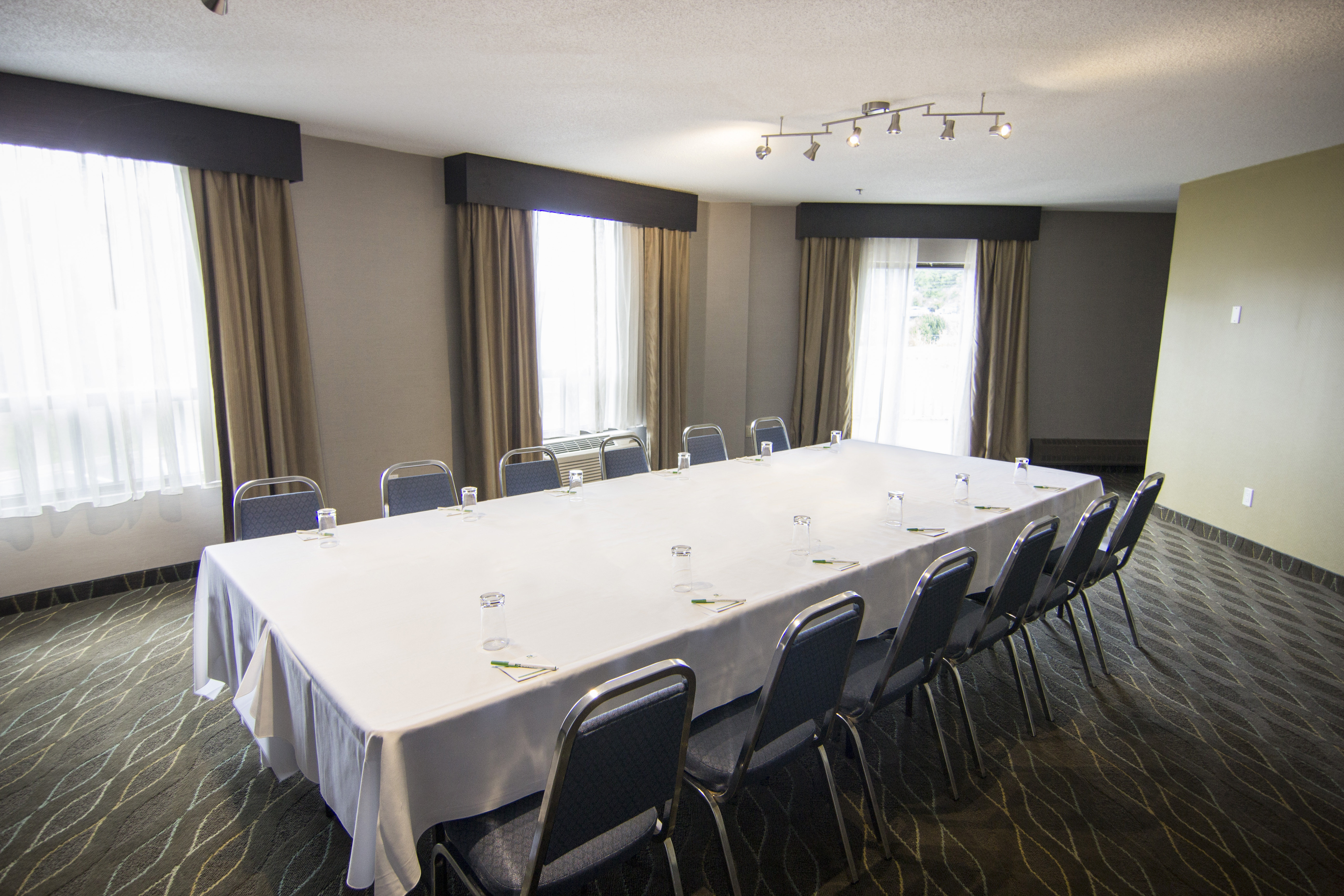 holiday inn sudbury by ihg