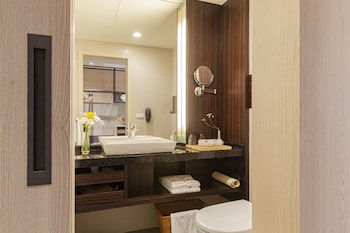 pacific business hotel