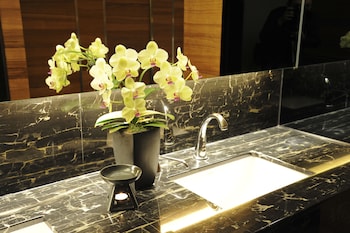 pacific business hotel