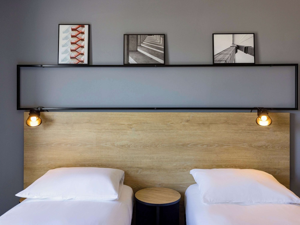 ibis marseille marignane technopole