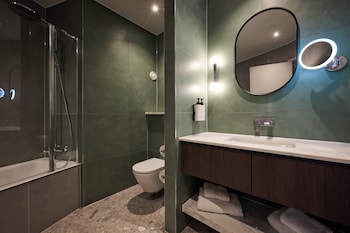 Holiday Inn Telford - Ironbridge By Ihg,Madeley>>Birmingham,3 star