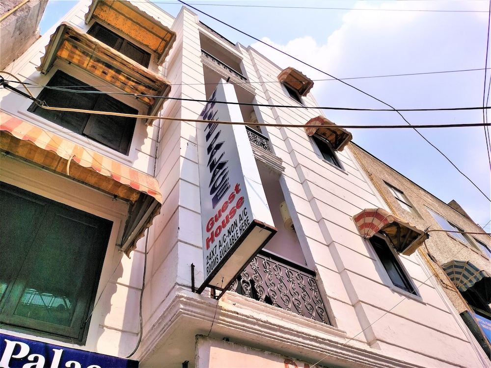 hotel white palace