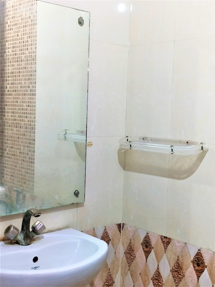 hotel white palace