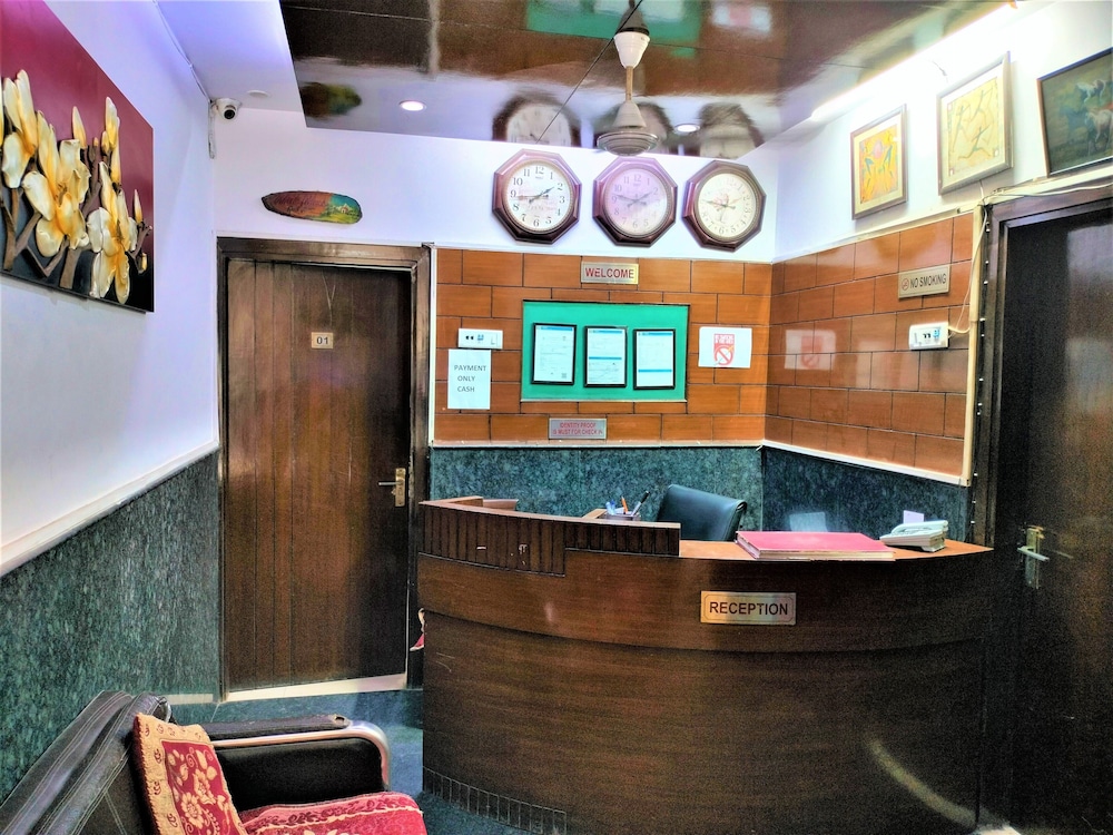 hotel white palace