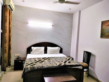 hotel white palace