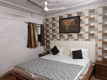 hotel white palace