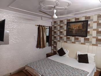 hotel white palace