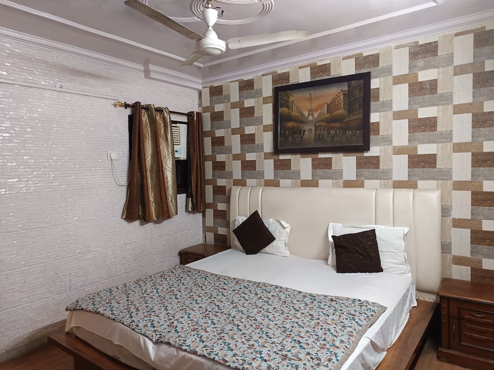 hotel white palace