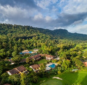 amritara ambatty greens resort