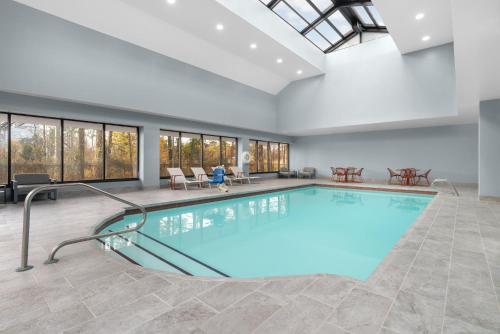 crowne plaza virginia beach town center by ihg