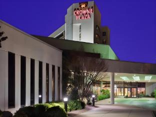 crowne plaza virginia beach town center by ihg