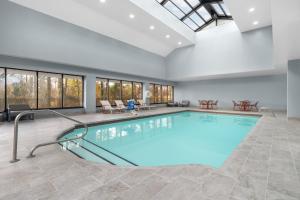 crowne plaza virginia beach town center by ihg