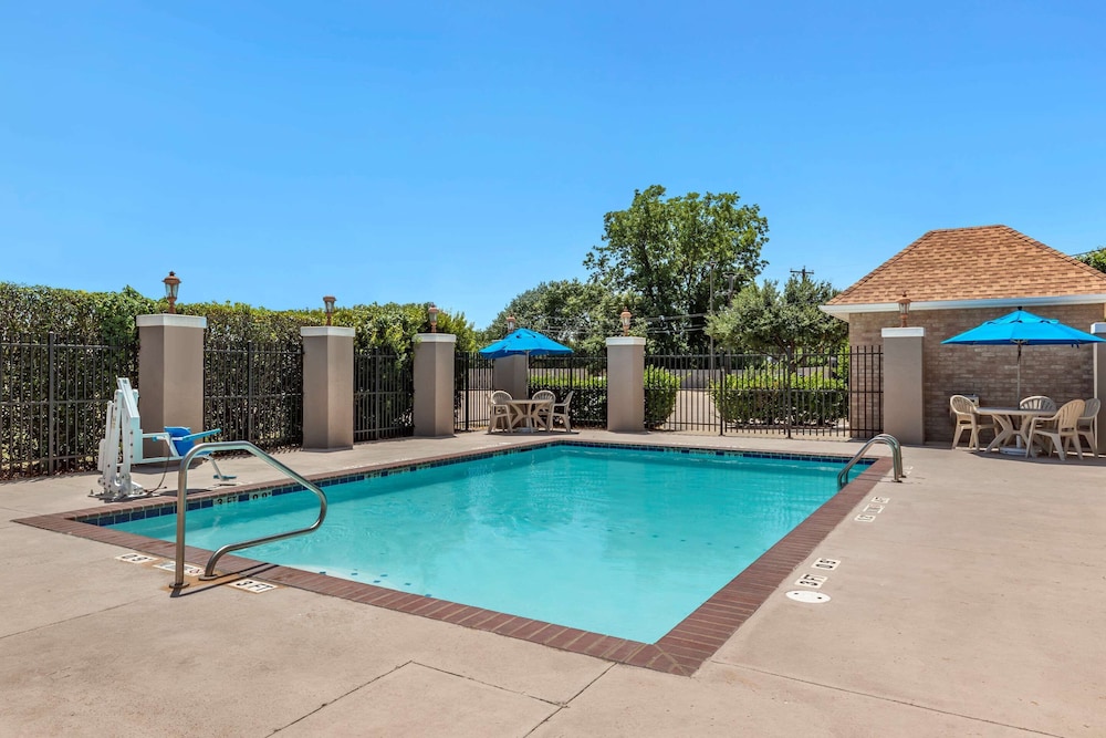 comfort suites waco near university area